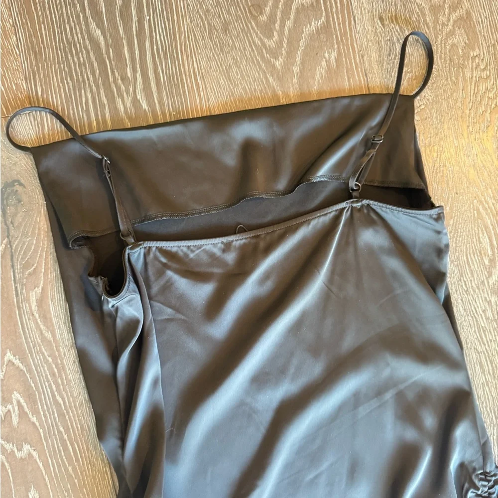 UNIQUE21 GATHERED SIDE SATIN DRESS - Picture 12 of 14